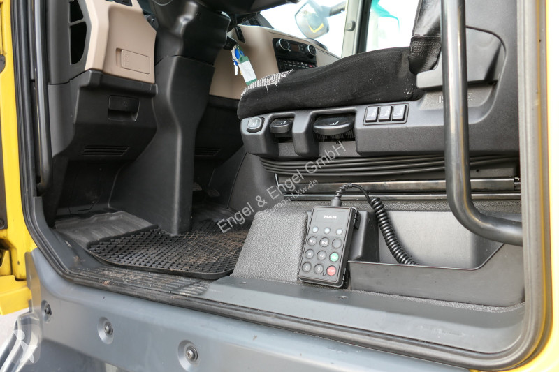 شاحنة MAN TGX 26.420 6x2 KLIMA AHK Lenkachse