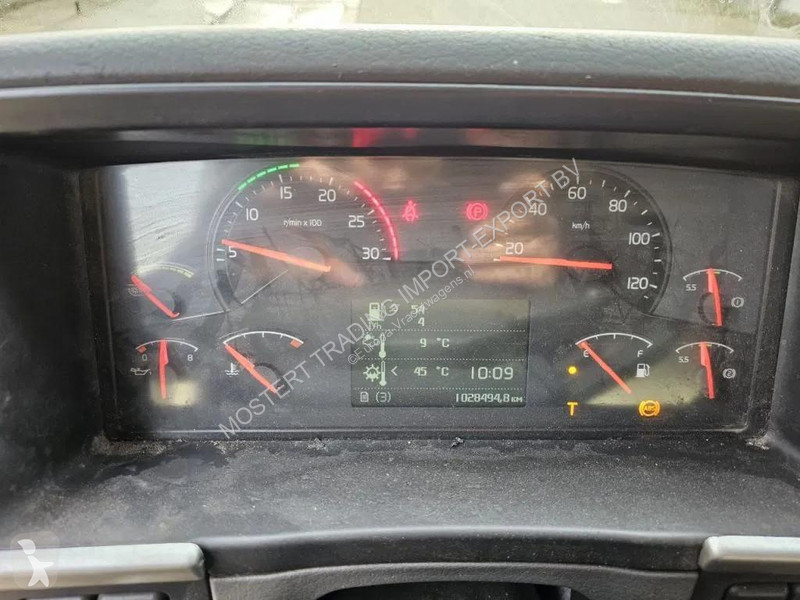 شاحنة Volvo 12480 Volvo 12.480 8x4 2005 – 480...