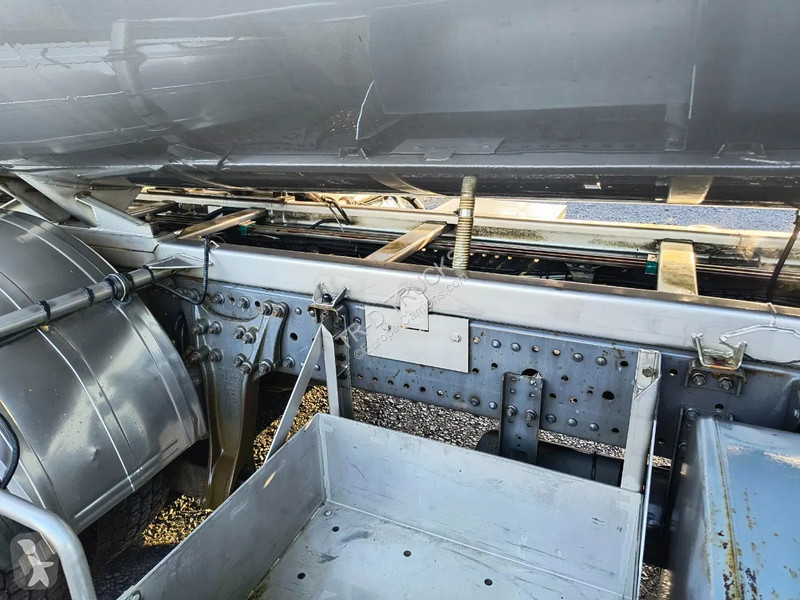 Camion Mercedes 2536 15500L INSULATED INOX TANK...