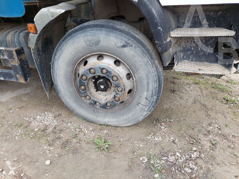 Lastbil Iveco 180E18