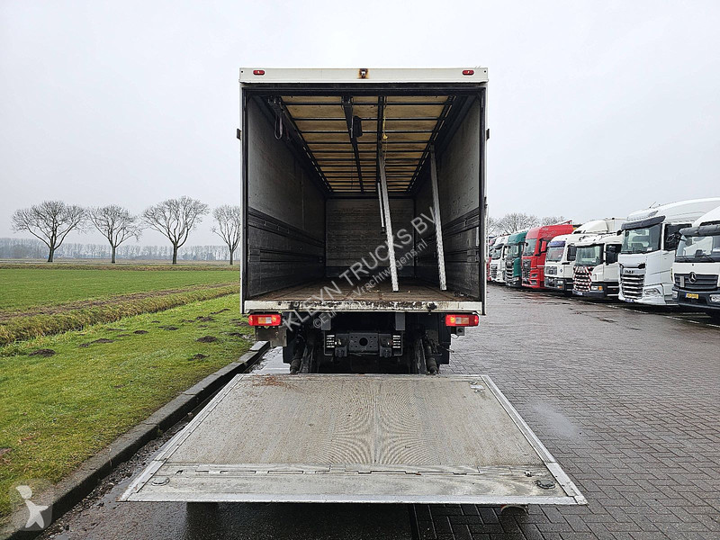 شاحنة Renault T 460 6X2 STEERAXLE LIFT