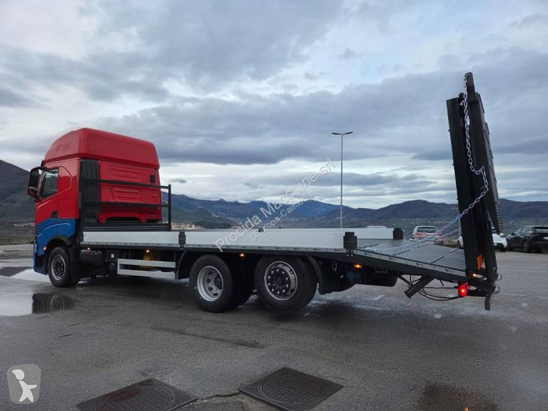 شاحنة Iveco
