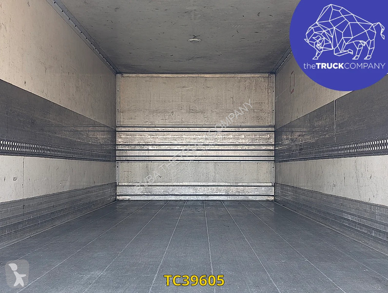 شاحنة Iveco EuroCargo 120 E22