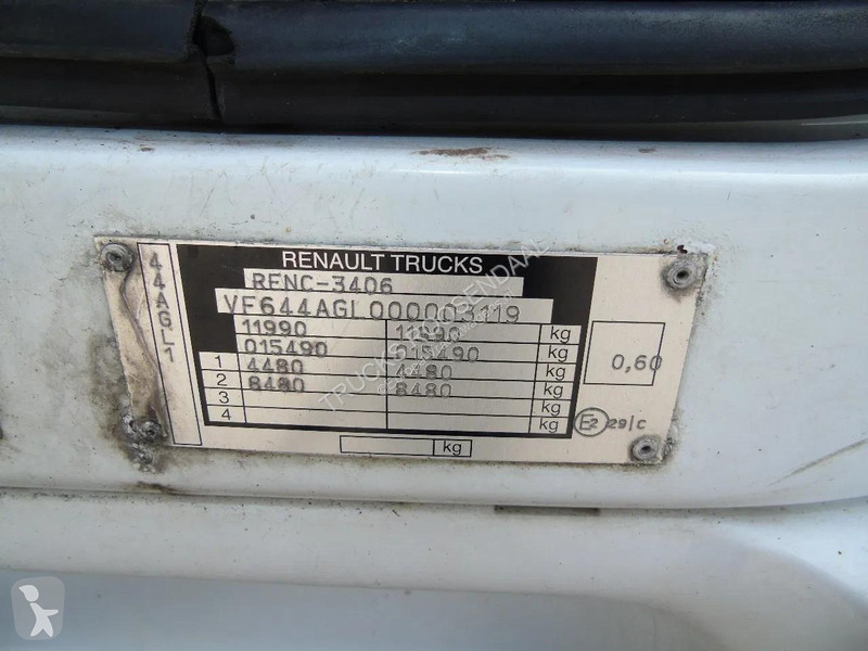 شاحنة Renault 220 + euro 5 + MANUAL + lift + 12T