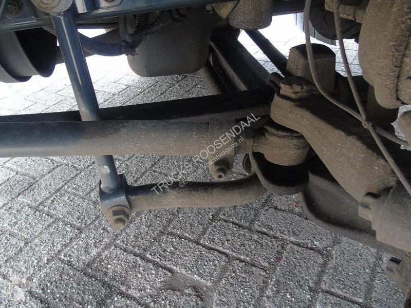 شاحنة Iveco 120E21 euro 6 + lift + lot in stock