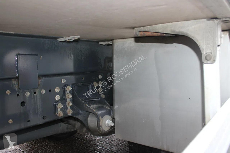 شاحنة Iveco 140e22 + EURO 6 + LOW KM + chereau