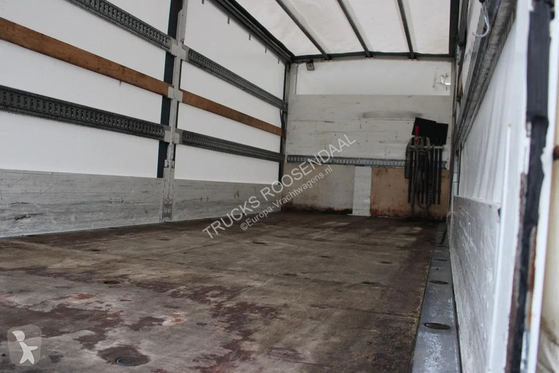 شاحنة MAN 8.220 + EURO 6 + LIFT
