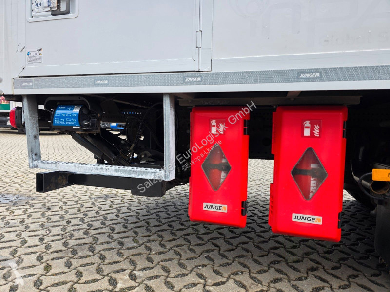 Mercedes 1223 / Ladebordwand truck