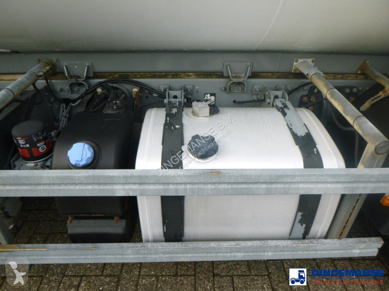 شاحنة Renault 270.19 dxi 4x2 gas tank 19.6 m3
