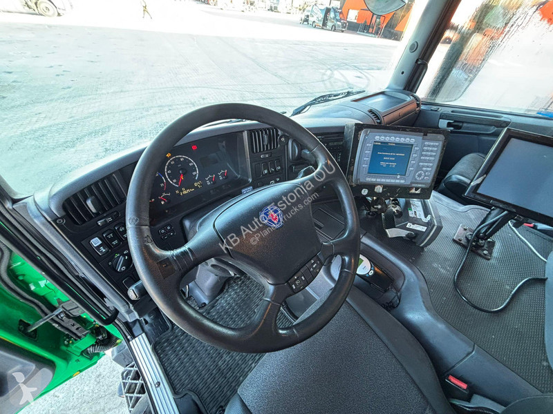 شاحنة Scania 420 6x2*4 DISAB EN VAC 14
