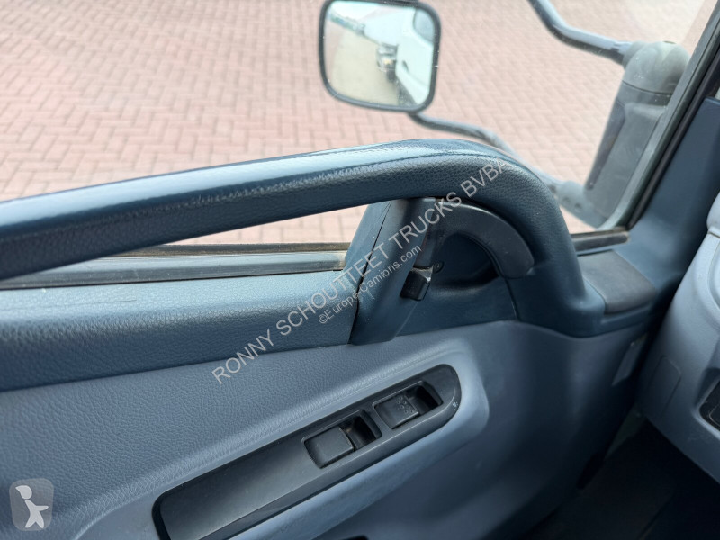 شاحنة Mitsubishi Canter Fuso 7C18 4x2 Canter...