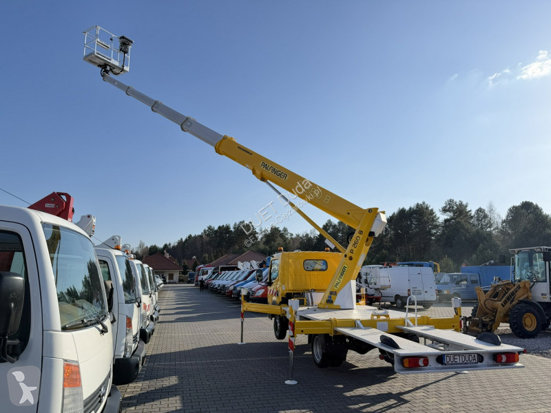 شاحنة Nissan Zwyżka Podnośnik Koszowy PALFINGER...