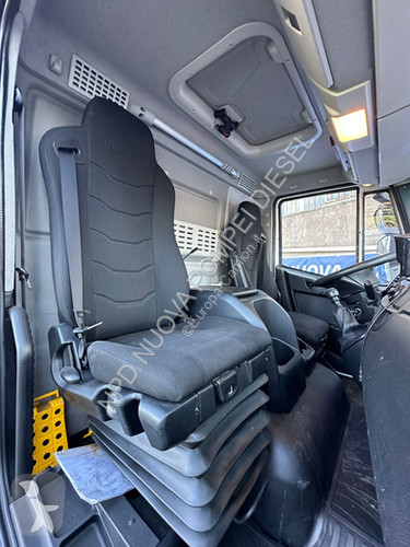 شاحنة Iveco Iveco 120E25