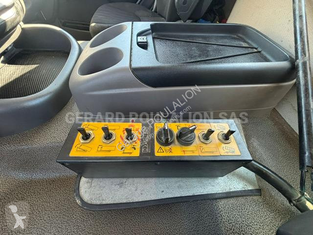 Camion DAF BRAS HYDRAULIQUE essieu 3 relevable...