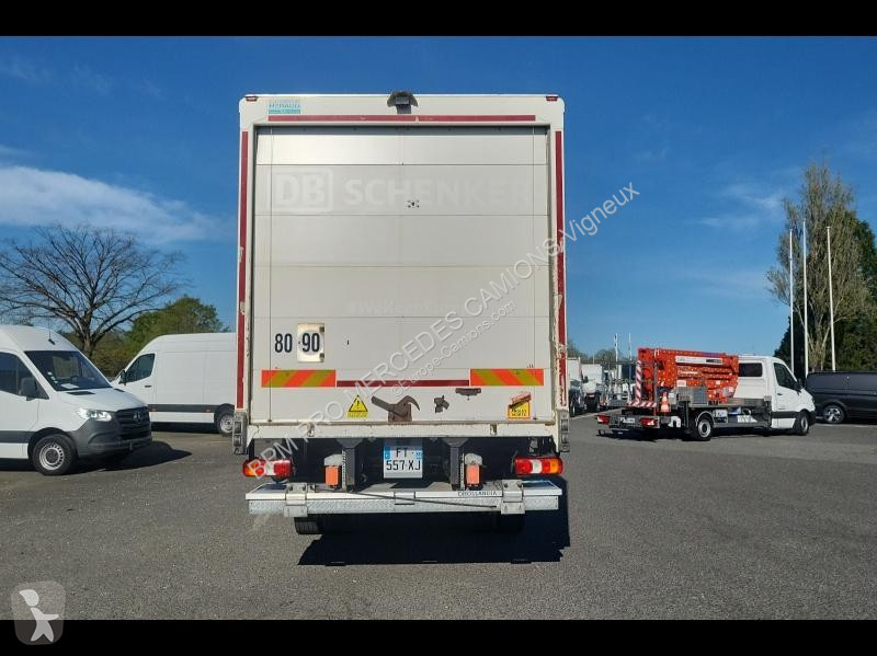شاحنة Mercedes 1218 N E6