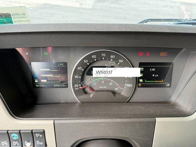 شاحنة Volvo FM330 6x2*4 Carrier Supra 1050 Nordic