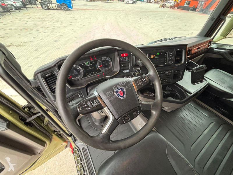 شاحنة Scania R 520 8x4 RETARDER / FU STEE / BOX...