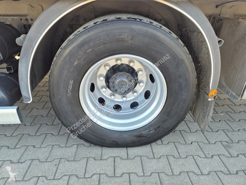 Камион Volvo FM 340 / CARRIER I350 / LIFT ZEPRO