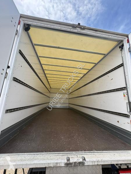 Camion Volvo 340