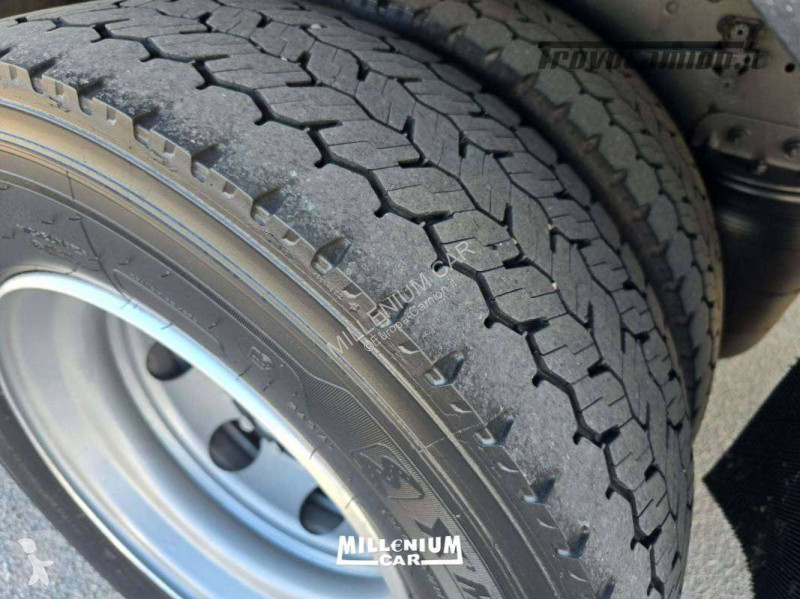 شاحنة Iveco 120E25 CENTINATO 10,20M 2018