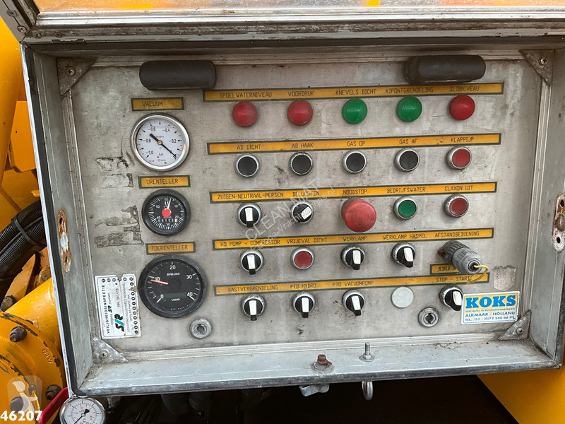 Camion Mercedes 2533 Koks 14m³ Combi