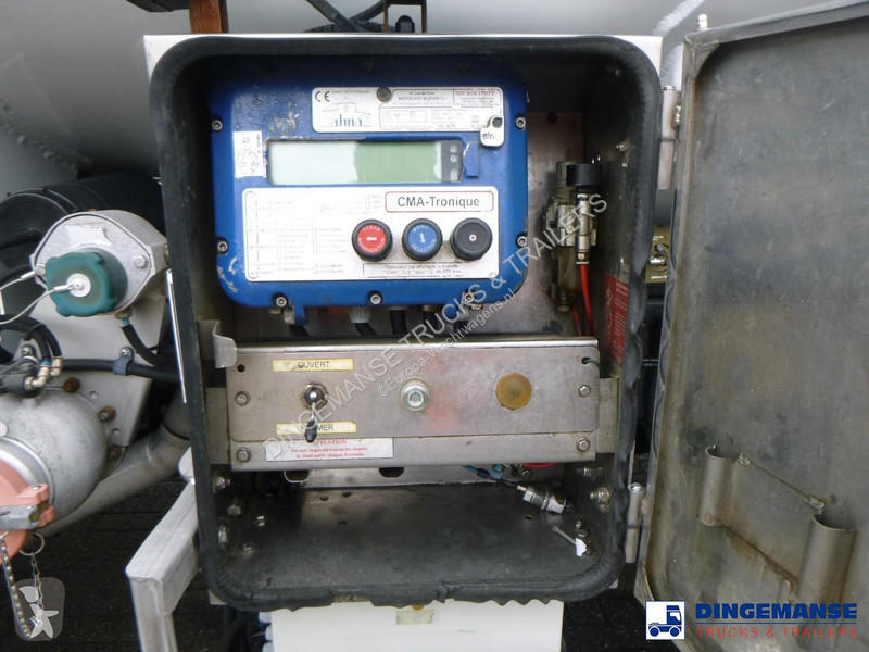 شاحنة Renault 260 4x2 fuel tank 13.7 m3 / 3 comp