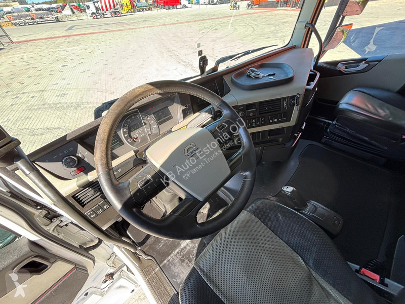 شاحنة Volvo 500 6x2 ThermoKing T-1200R / box...