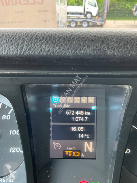 Camion Mercedes 3251 8x4 Euro 6 HMF 26 Tonmeter...