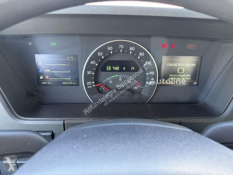 شاحنة Volvo 8x4 C/GRUA