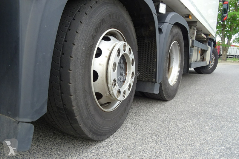 شاحنة Mercedes 2840 Syp euro 6 chłodni 3 osie...