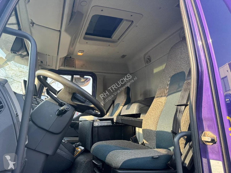 شاحنة Volvo 250 4X2 EURO 6 BOX DHOLLANDIA 1500 KG