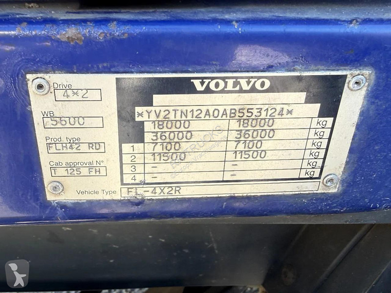 شاحنة Volvo 250 4X2 GESLOTEN BAK + KLEP