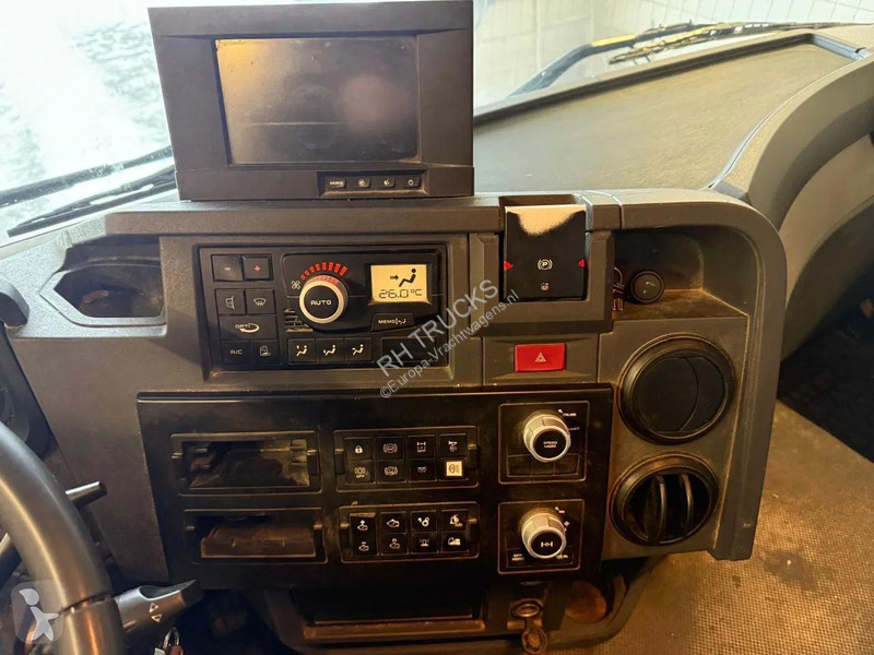 Betonárske zariadenie Renault C480 8X4 BELT +...