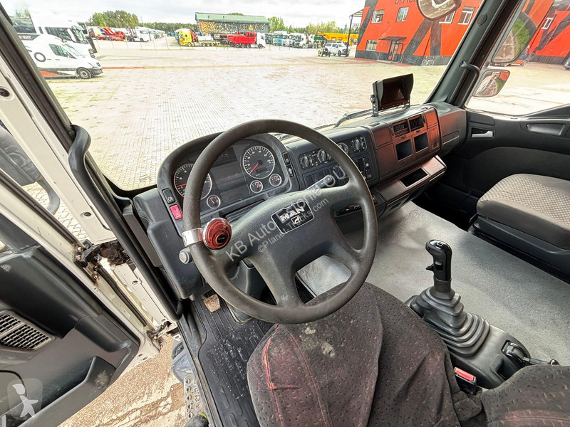 Betonárske zariadenie MAN 35.360 8x4 LIEBHERR 9...