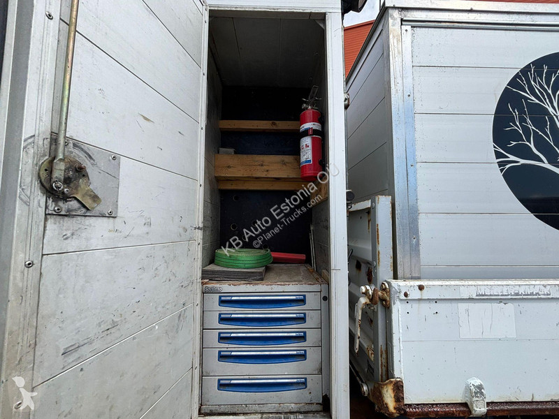 Camion Mercedes 818 4x2 PK 2900 / BOX L=3823
