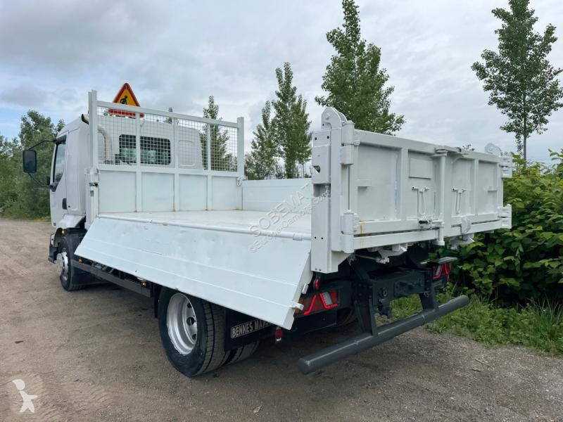 شاحنة Renault 220 DCI