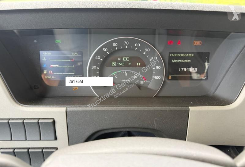 شاحنة Volvo 638 FM-420