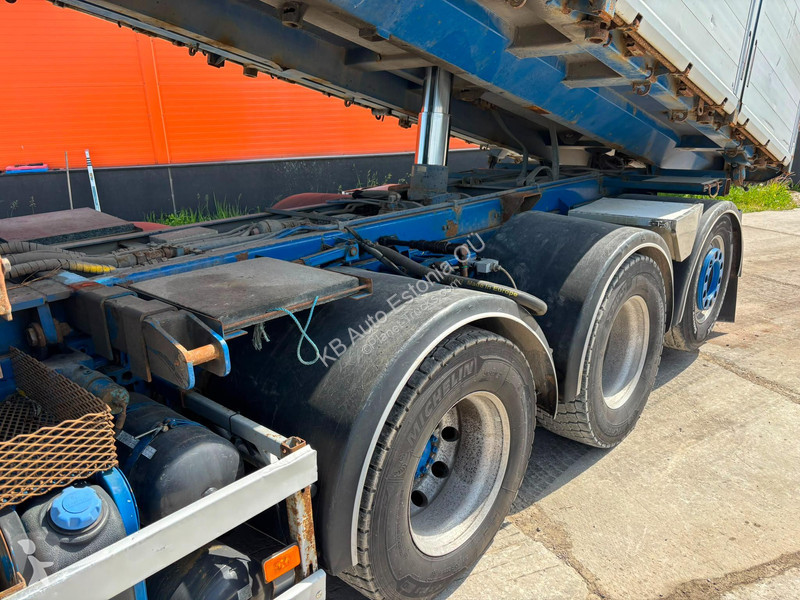 شاحنة Volvo 540 8x4*4 HIAB 322E-6 + JIB / BOX...
