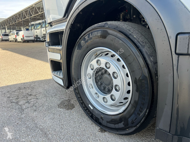 شاحنة Mercedes  1851 LS