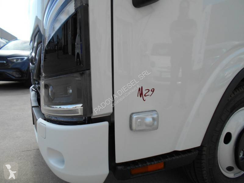 Грузовик Isuzu