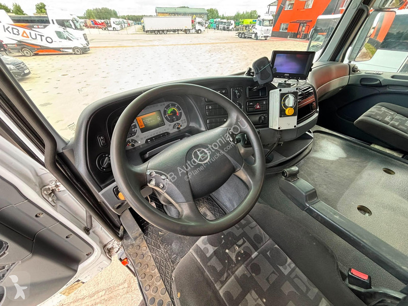 شاحنة Mercedes 3244 8x4 CIFA SL 9 m3