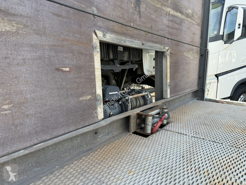 Nosič strojů Mercedes MP4 2532 6X2...