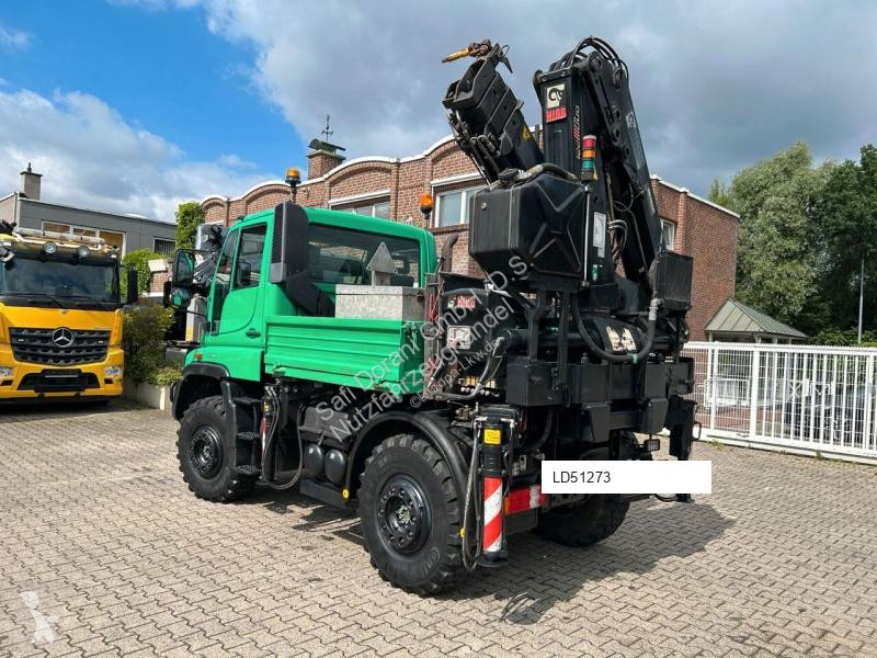 شاحنة Mercedes U400 + HIAB 122E 4x4