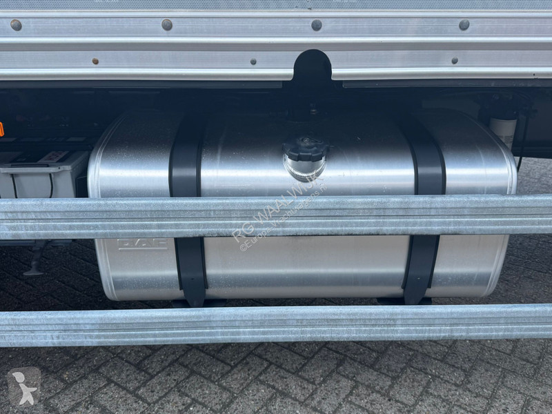 شاحنة DAF 320 19T+klep d'Hollandia 2000 KG