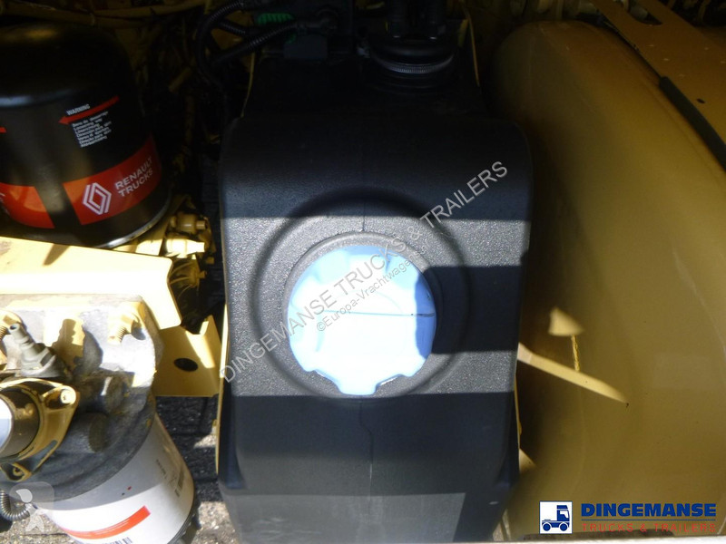 شاحنة Renault D 26 Wide 6x2 vacuum tank 11 m3