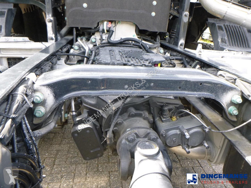 شاحنة MAN 33.360 6x4 chassis Euro 2 new/unused