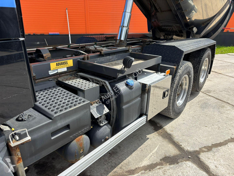 Camion Volvo 540 6x2 RETARDER / BOX L=5088 mm