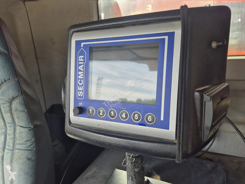 شاحنة Renault 440 PATA - SECMAIR CHIPSEALER 440...