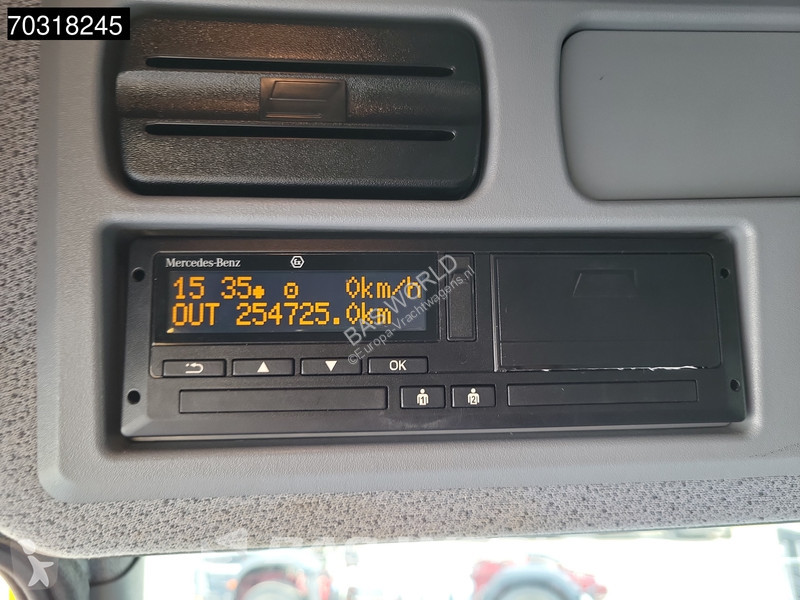 شاحنة Mercedes 1530 4X2 Thermo King T-1200R...