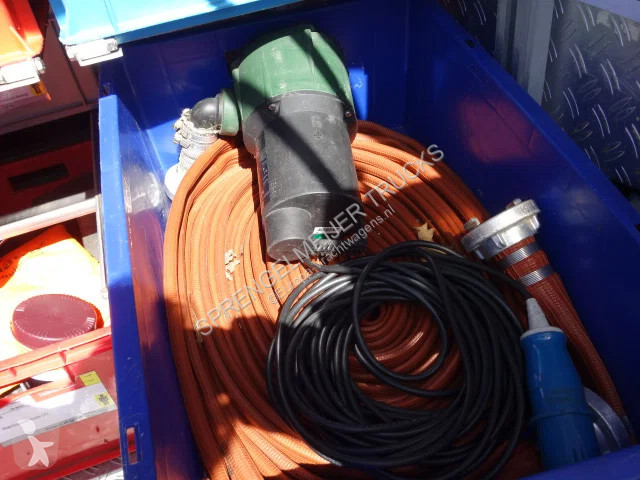 شاحنة Mercedes 1325 godiva pump